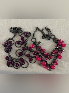 Two stunning Paparazzi Necklaces